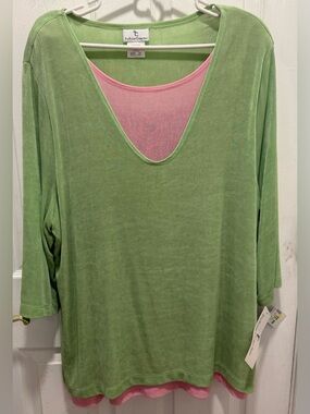 The Travel Collection Two-Layer V-Neck Tunic - Light Green with Pink - 2X